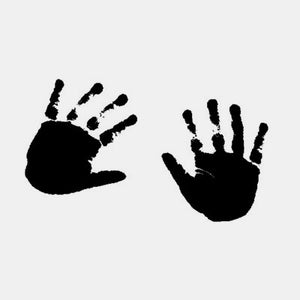 Clara's hands stamp