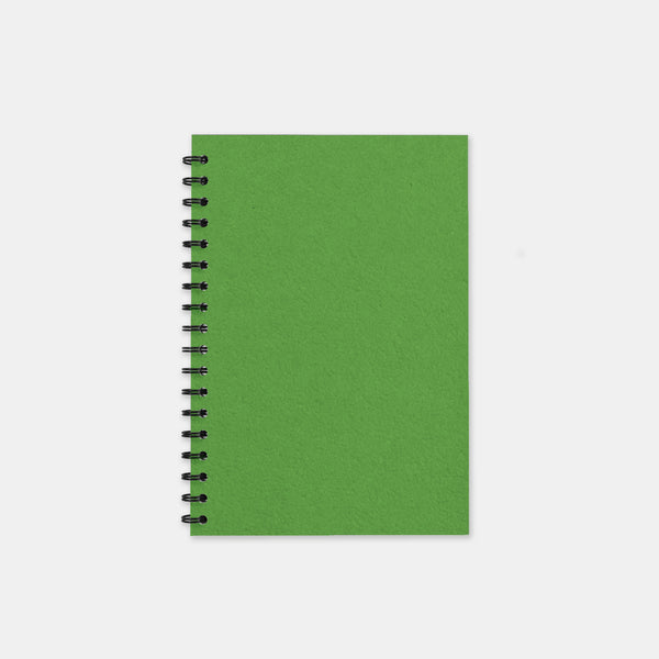 Recyceltes lindgrünes Notizbuch mit 105 x 155 einfachen Seiten