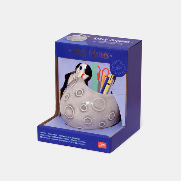 Pencil holder - Space